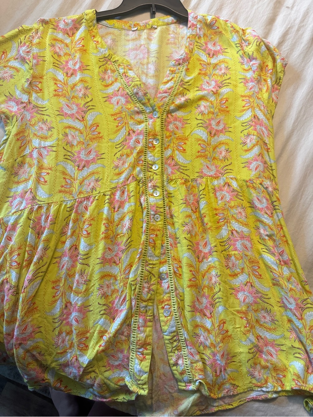 Trendy boutique Yellow Floral Button-Front Tunic